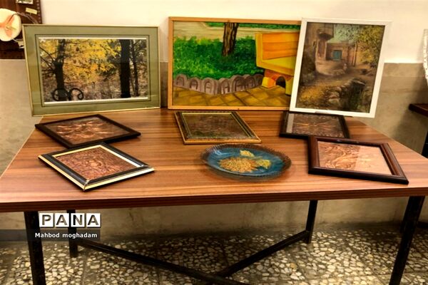 برگزاری نمایشگاه دست سازه‌های دانش‌آموزی در دبیرستان شهیده قزوینی منطقه ۱۳