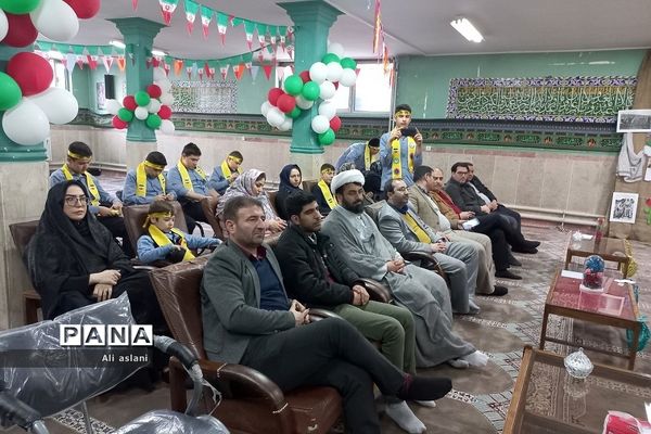 نمایشگاه مدرسه انقلاب در مدرسه امام حسن مجتبی (ع) شهریار