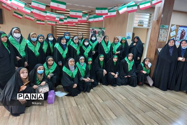 حضور پرشور دانش‌آموزان دبیرستان شاهد حجاب منطقه ۱۳ در مسابقات قرآن، عترت و نماز و نماز