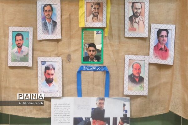 افتتاح نمایشگاه مدرسه انقلاب با حضور معاون وزیر آموزش و پرورش در دبیرستان شیخ صدوق قم