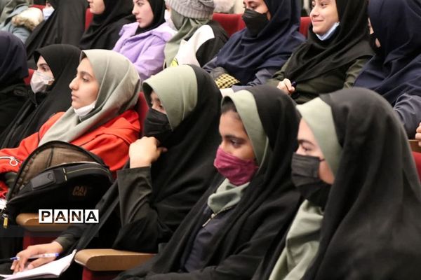 مراسم سراسر ی اجلاس نماز شهرستان قدس درسالن فرهنگ و هنر