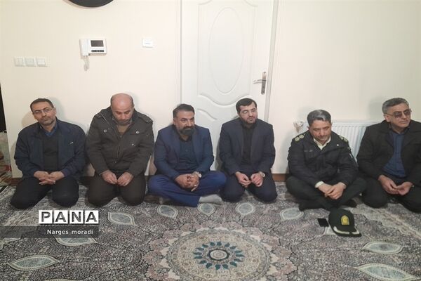 گرامیداشت خانواده شهدا توسط مسئولان شهری ملارد