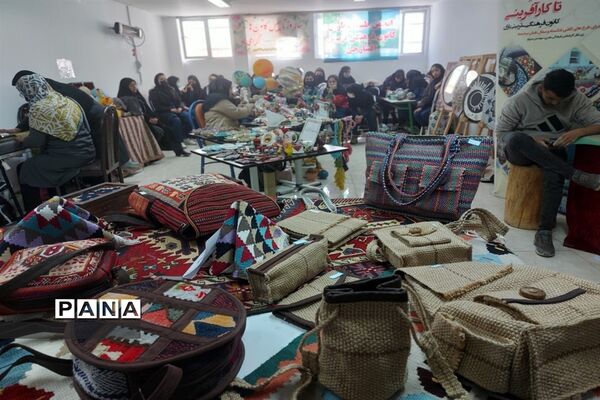 افتتاح نمایشگاه دستاوردهای دانش‌آموزی کانون‌های فرهنگی ناحیه‌2 زنجان