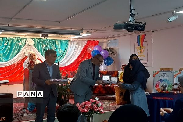 افتتاح نمایشگاه دستاوردهای دانش‌آموزی کانون‌های فرهنگی ناحیه‌2 زنجان