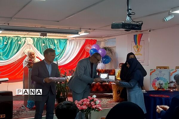 افتتاح نمایشگاه دستاوردهای دانش‌آموزی کانون‌های فرهنگی ناحیه‌2 زنجان