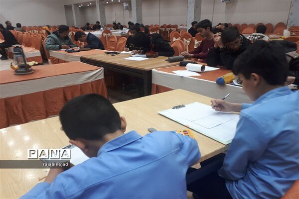 برگزاری جشنواره هنرهای تجسمی ویژه پسران ابرکوهی