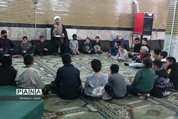 برگزاری کلاس‌های معرفتی، اخلاقی و قرآنی در مسجد جامع رودهن