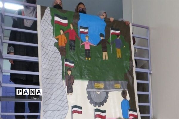 حضور فعال دانش‌آموزان دبیرستان شاهد حجاب منطقه ۱۳ در مسابقات نقاشی همگانی