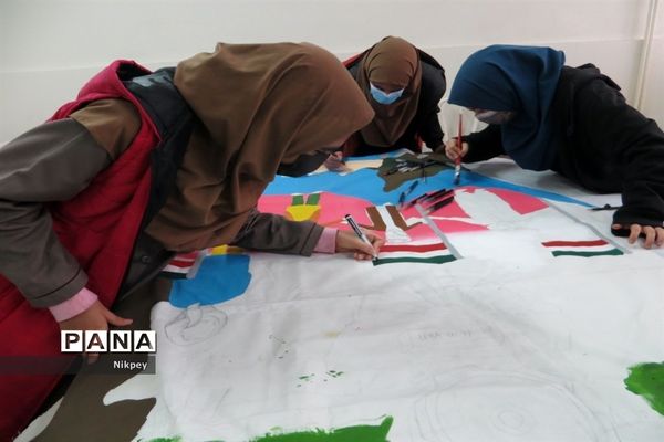 حضور فعال دانش‌آموزان دبیرستان شاهد حجاب منطقه ۱۳ در مسابقات نقاشی همگانی