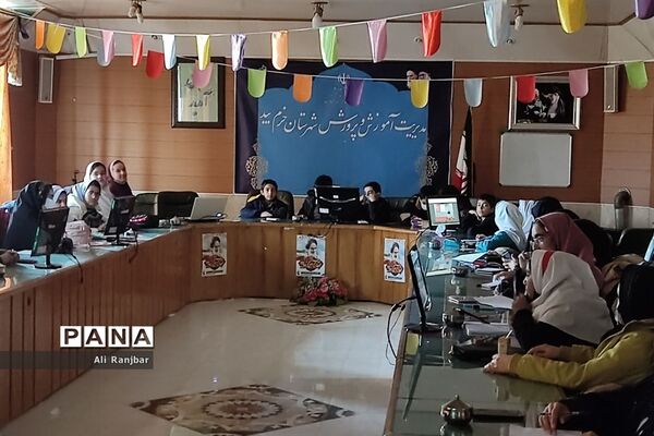 دوره آموزشی خبرنگار دانش‌آموزان پانا در خرم‌بید