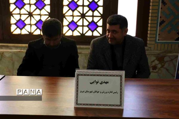 میز خدمت  آموزشی و پرورش آذربایجان شرقی در نماز جمعه