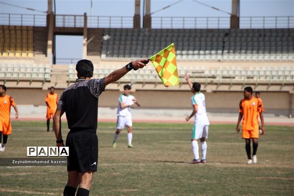 چهارمین روز مسابقات کشوری فوتبال پسران در آبادان
