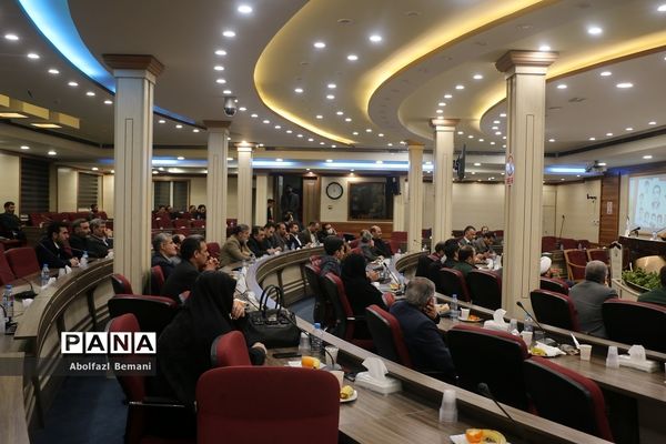 جلسه شورای معاونان آموزش و پرورش قم با حضور وزیر آموزش و پرورش