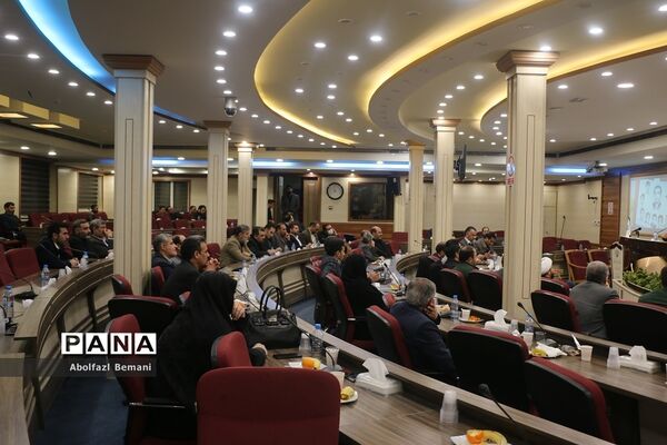 جلسه شورای معاونان آموزش و پرورش قم با حضور وزیر آموزش و پرورش