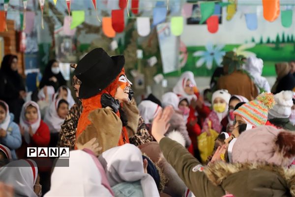 کاروان شادی؛ اختتامیه جشنواره ملی تئاتر درسی در منطقه ۱۰ تهران