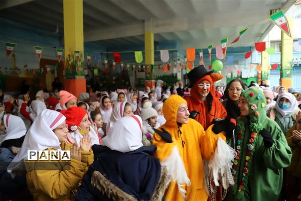 کاروان شادی؛ اختتامیه جشنواره ملی تئاتر درسی در منطقه ۱۰ تهران
