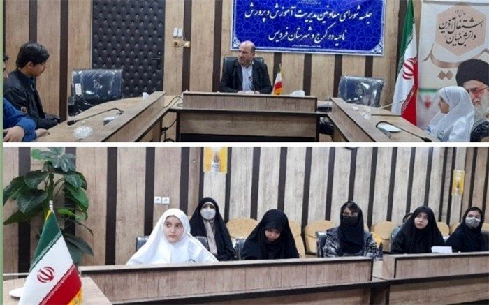 سلاح یک خبرنگار در جامعه قلم اوست