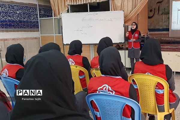 کارگاه آموزشی پیشگیری از بیماری‌های واگیر وغیر واگیر در بهارستان 2