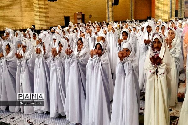 برگزاری جشن تکلیف دانش‌‌‌آموزان دختر در ملارد