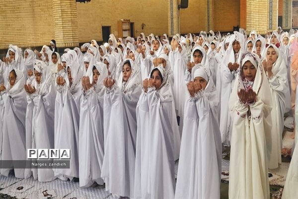 برگزاری جشن تکلیف دانش‌‌‌آموزان دختر در ملارد