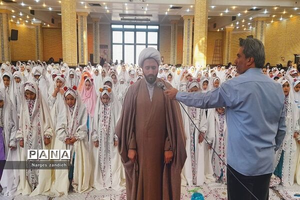 برگزاری جشن تکلیف دانش‌‌‌آموزان دختر در ملارد