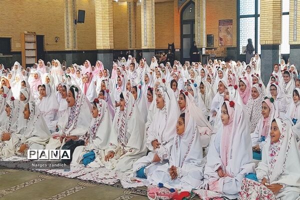 برگزاری جشن تکلیف دانش‌‌‌آموزان دختر در ملارد