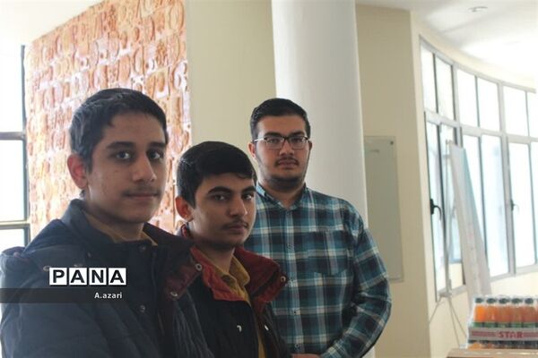 برگزاری جشن پایان نیمسال اول دبیرستان معارف