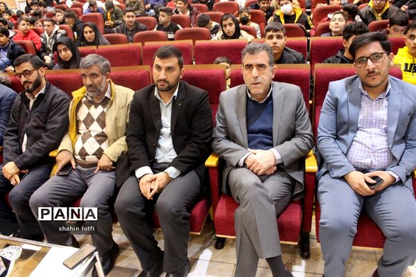 مراسم بدرقه کاروان زیارت اولی‌های دانش‌آموزی مشهد الرضا(ع)