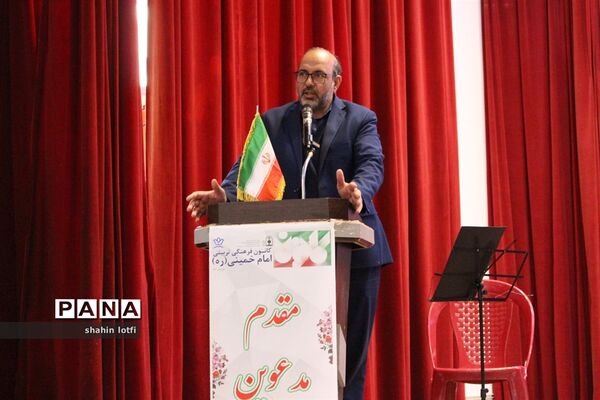 مراسم بدرقه کاروان زیارت اولی‌های دانش‌آموزی مشهد الرضا(ع)