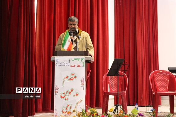 مراسم بدرقه کاروان زیارت اولی‌های دانش‌آموزی مشهد الرضا(ع)