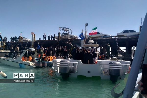 بازدید دانش‌آموزان مراکزاستعدادهای درخشان از مناطق عملیاتی جنوب