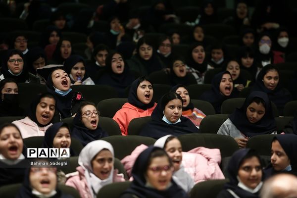 مراسم رونمایی از 10 مستند تلویزیونی خیرین مدرسه ساز شهر تهران