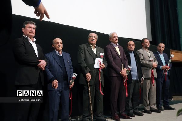 مراسم رونمایی از 10 مستند تلویزیونی خیرین مدرسه ساز شهر تهران