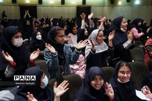 مراسم رونمایی از 10 مستند تلویزیونی خیرین مدرسه ساز شهر تهران