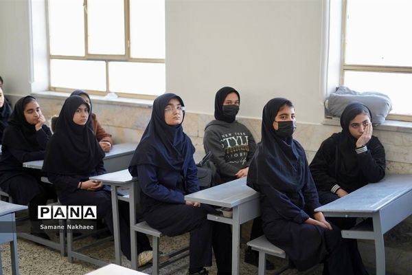 بازدید نمایند ترشیز از دبیرستان های دخترانه کاشمر