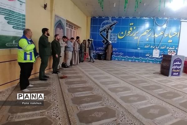 بازدید کاروان دختران دانش‌آموز از فتح‌المبین در اردوی راهیان نور