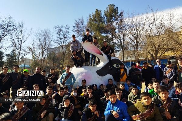 اولین روز از اردوی دانش‌آموزان زیارت اولی شهرستان‌های تهران