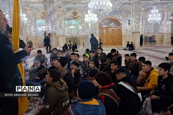 اولین روز از اردوی دانش‌آموزان زیارت اولی شهرستان‌های تهران