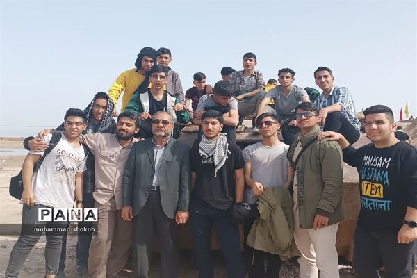 حضور دانش‌آموزان پسر دبیرستانی ناحیه 3 در راهیان نور دانش‌آموزی