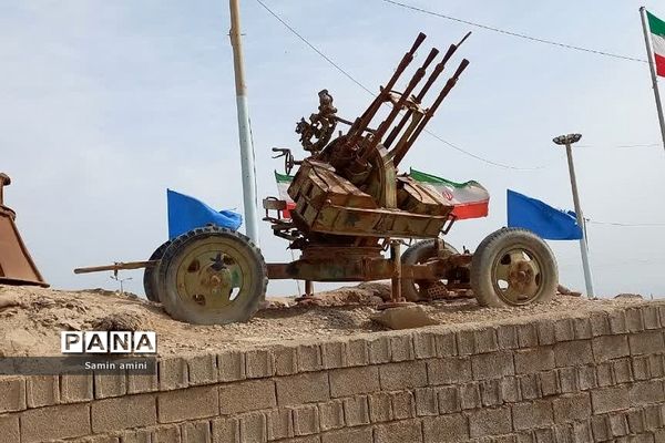 دانش‌آموزان دختر رودهن در اردوی راهیان نور