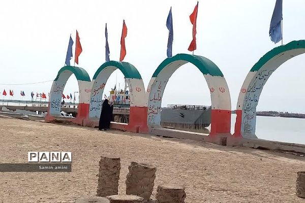 دانش‌آموزان دختر رودهن در اردوی راهیان نور