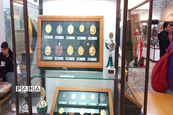 برگزاری اردوی دانش‌آموزان دبیرستان شمس تبریزی نظرآباد از موزه و برج طغرل