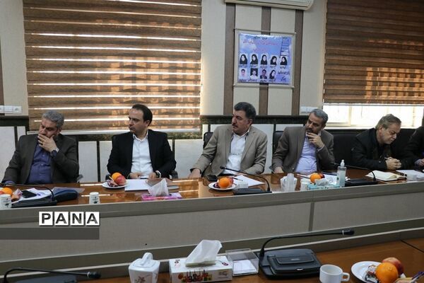 برگزاری جلسه شورای آموزش و پرورش درسالن همایش آموزش و پرورش ناحیه 2 شهرری