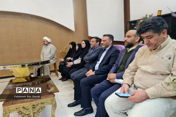 مراسم جشن تکلیف دانش‌آموزان منطقه احمدآباد مستوفی