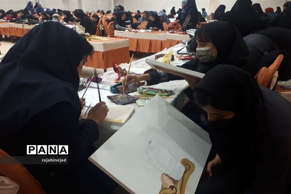 برگزاری جشنواره هنرهای تجسمی ویژه دختران ابرکوهی