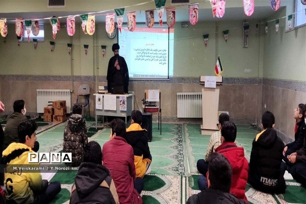 مراسم جشن تکلیف در آموزشگاه دوره راهنمایی باقرالعلوم (ع)