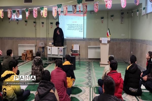 مراسم جشن تکلیف در آموزشگاه دوره راهنمایی باقرالعلوم (ع)