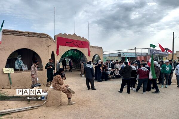 بازدید دانش‌آموزان منطقه ۱۳ از یادمان فتح‌المبین