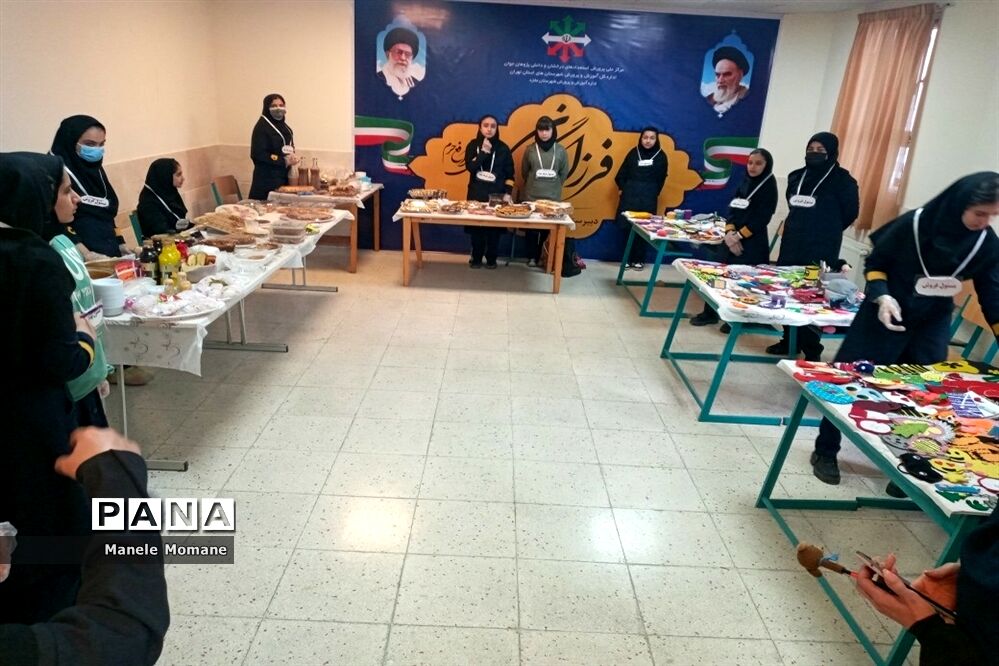 برگزاری جشنواره غذا و صنایع‌دستی در مدرسه فرزانگان شهدای مدافع حرم ملارد