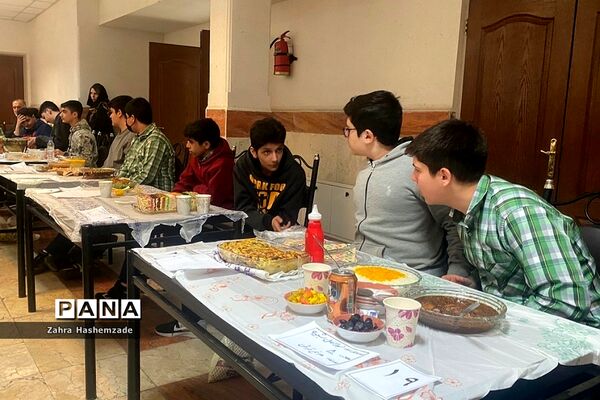 جشنواره غذا مدرسه استعدادهای درخشان شهید بهشتی ناحیه یک ری